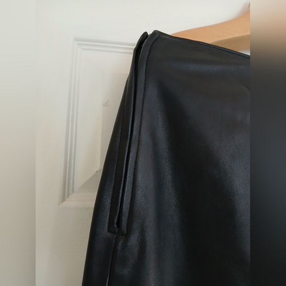 Vintage black Danier leather pants - Picture 6 of 11